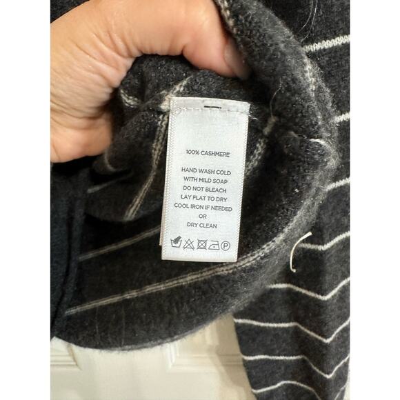 Lilla P striped cashmere turtleneck grey white sweater size Small - Picture 4 of 5